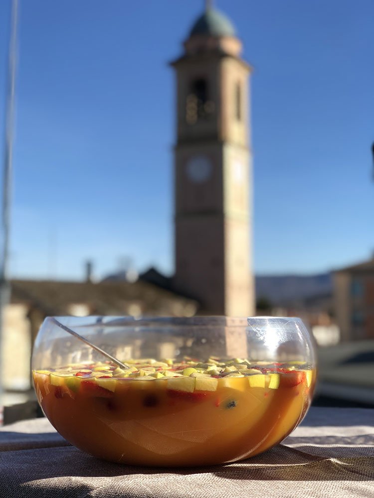 Un allestimento floreale per la tavola