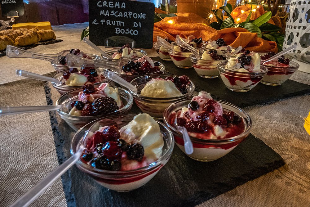 Il buffet di una festa di compleanno